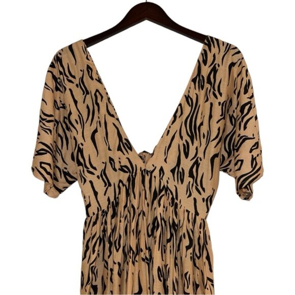ASOS Maxi Dress Women’s Size 4 US Tan Beige Black Animal Print Knot Front V-Neck - Picture 10 of 12